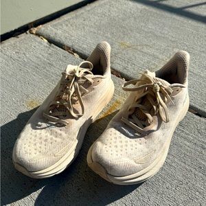 Hoka Clifton 9 running shoes